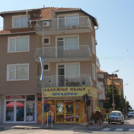 Guest House Taligarov Pomorie Luaran gambar