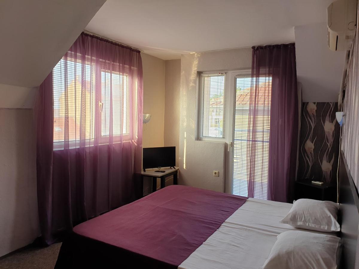 Guest House Taligarov Pomorie Luaran gambar