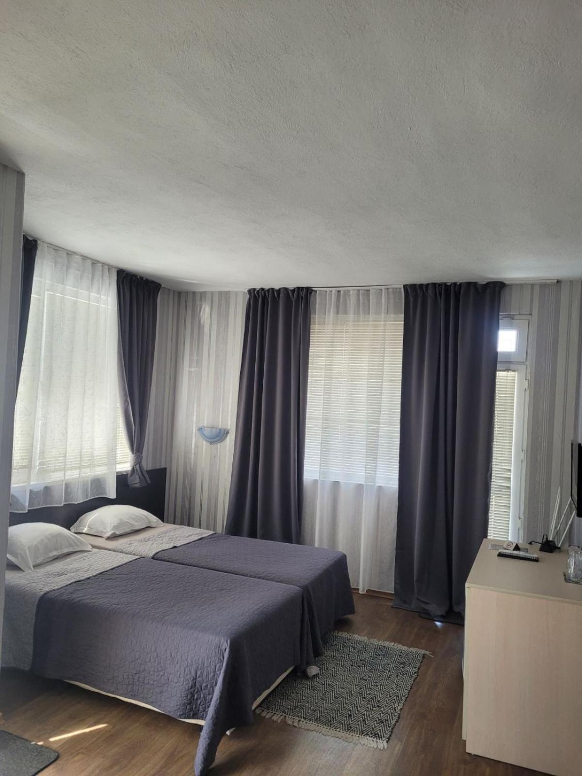 Guest House Taligarov Pomorie Luaran gambar