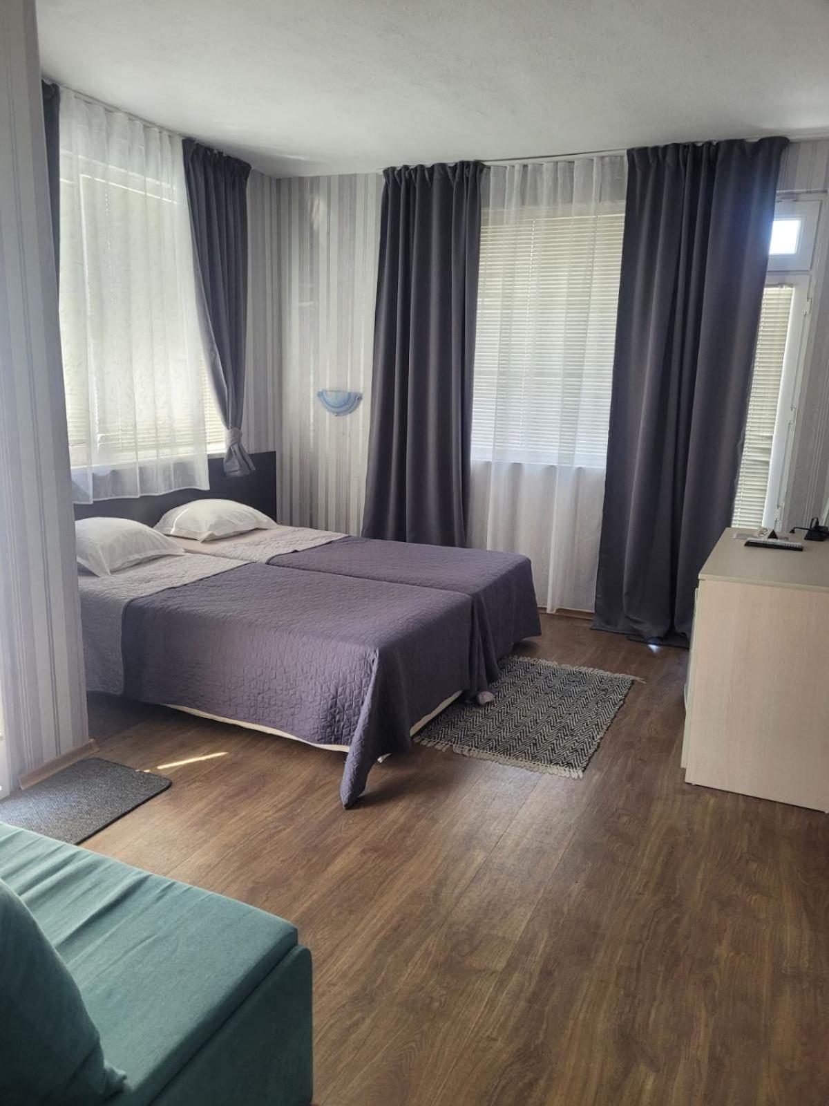 Guest House Taligarov Pomorie Luaran gambar